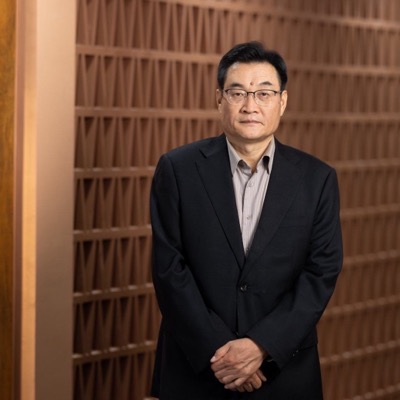 何明星教授